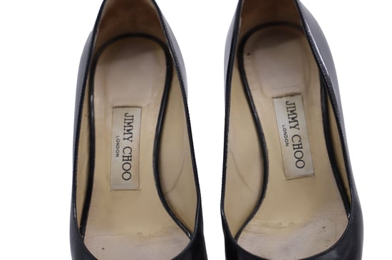 Jimmy Choo 'Baxen' Peeptoe-Wedges aus schwarzem Lackleder - Image 5