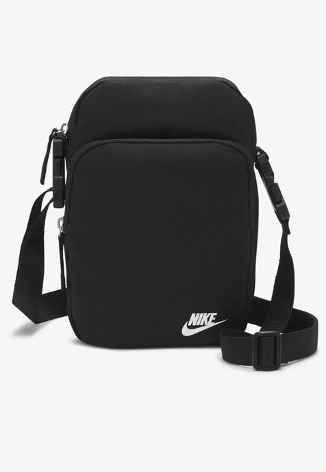 Nike Heritage Cross-Body Tasche in Schwarz - Image 1