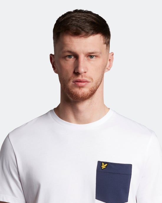Lyle & Scott T-Shirt mit Kontrasttaschen in Multicolour - Image 4