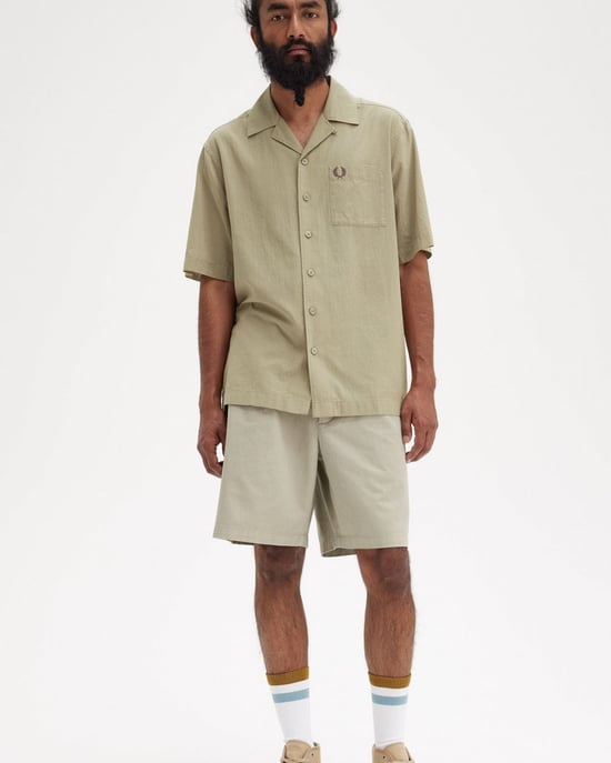 Fred Perry Herren Leichte Textur Reverskragen Kurzarmhemd - Image 3