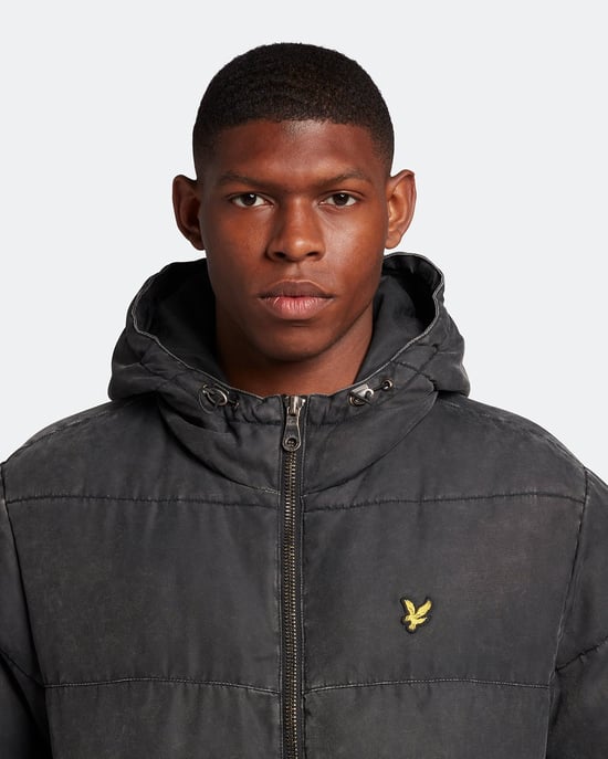 Lyle & Scott Gewaschene wattierte Jacke in Schwarz - Image 4