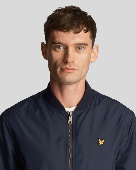 Herren-Bomberjacke von Lyle & Scott in Marineblau - Image 4