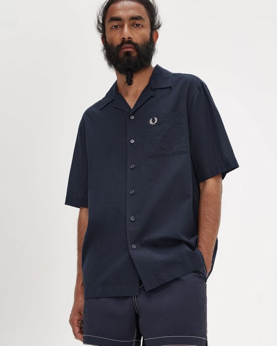 Fred Perry Herren Leichtgewicht Textur Reverskragen Kurzarmhemd - Image 3