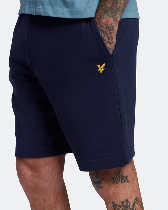 Lyle & Scott Sweat Short Plus in Marineblau - Image 4