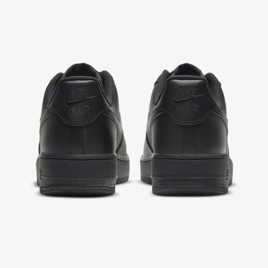 Nike Air Force 1 '07 Frauenturnschuhe in Schwarz - Image 3