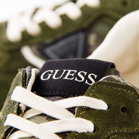 Guess Herren Schwarz Logo Dreieck Sneaker - Image 3
