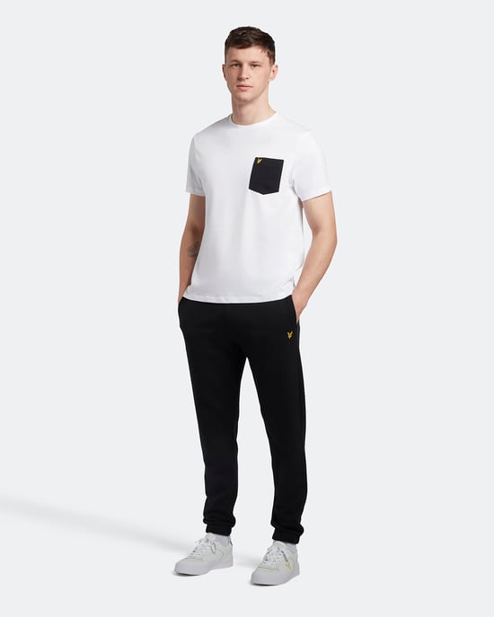 Lyle & Scott Slim Sweat Pant in Schwarz - Image 2