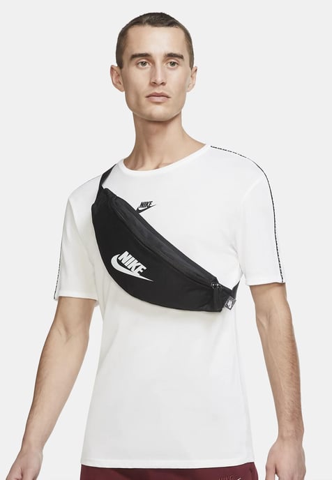 Nike Heritage Waist Pack Tasche in Schwarz - Image 1