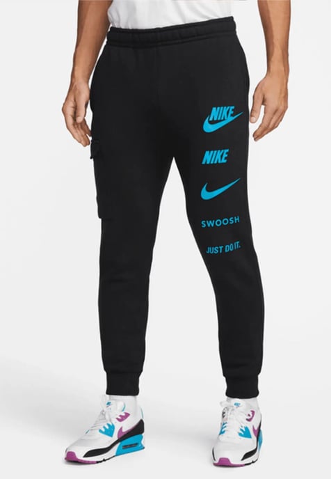 Nike Sportswear Standardausgabe Herren Crew Trainingsanzug in Schwarz - Image 5