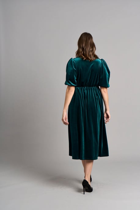 Tanya Samtkleid - Smaragd - Image 3