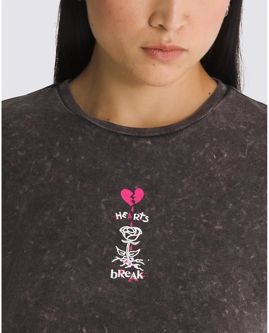 VANS Damen Heartbreaker Crew Crop T-Shirt in Schwarz - Image 4