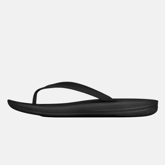 Iqushion E54-090 All Black Flip-Flops - Image 1