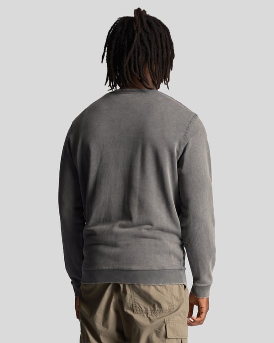 Lyle & Scott – Verwaschenes Sweatshirt mit Rundhalsausschnitt in Schwarz - Image 3
