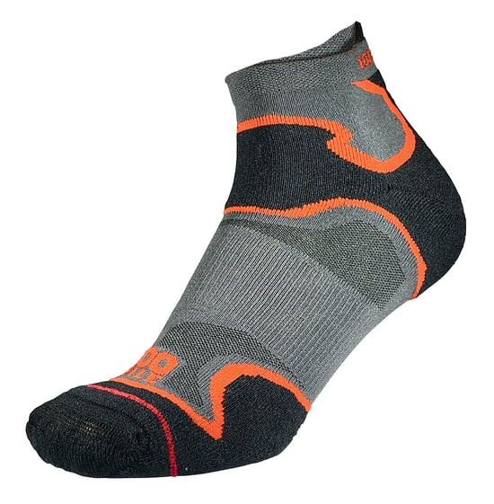 1000 Mile - Herren Doppel-Layer Fusion Knöchel-Laufsocken mit Polsterung - Schwarz / Orange - Image 1