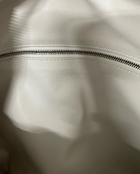 Bottega Veneta Große Jodie aus weißem Lammleder - Image 6
