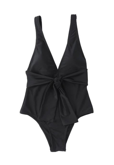 Damen-Badeanzug mit tiefem V-Ausschnitt und Bindegürtel in Schwarz - Image 5
