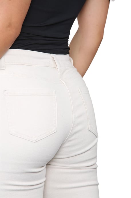 M&Co Damen-Mom-Jeans mit hohem Bund und schmal zulaufendem, geradem Bein in Beige - Image 5