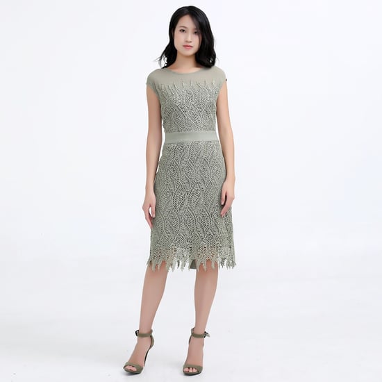 Tailliertes Kleid aus Makrospitze und Tüll - Image 1