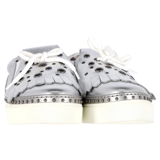 Burberry Kiltie Fransen Detail Slip-On Sneaker Metallic Silber Leder - Image 3