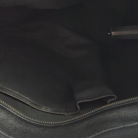 Celine Drummed Schulterreisetasche aus schwarzem Leder - Image 6