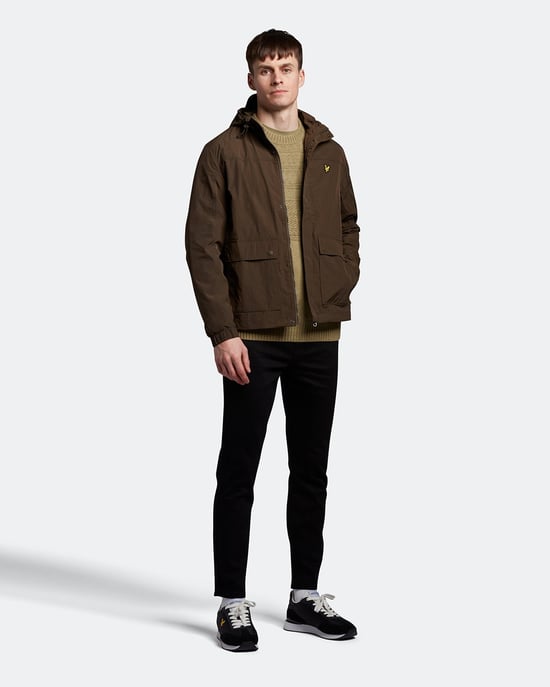 Lyle & Scott Jacke mit Kapuze und Taschen in Olive - Image 2