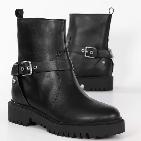 Guess Damen Stiefelette mit großem metal Logo - Image 2