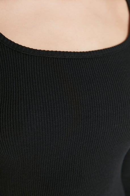 Trendyol Femmes Collier de piscine Corps conique Midi Robe - Image 4