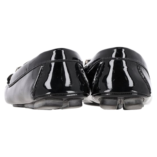Miu Miu Loafers mit Kristall-Details aus schwarzem Lackleder - Image 5