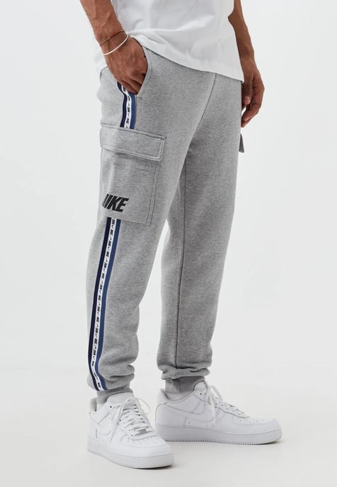 Nike Herren Fleece Sportswear Crew Neck Trainingsanzug in Grau - Image 4