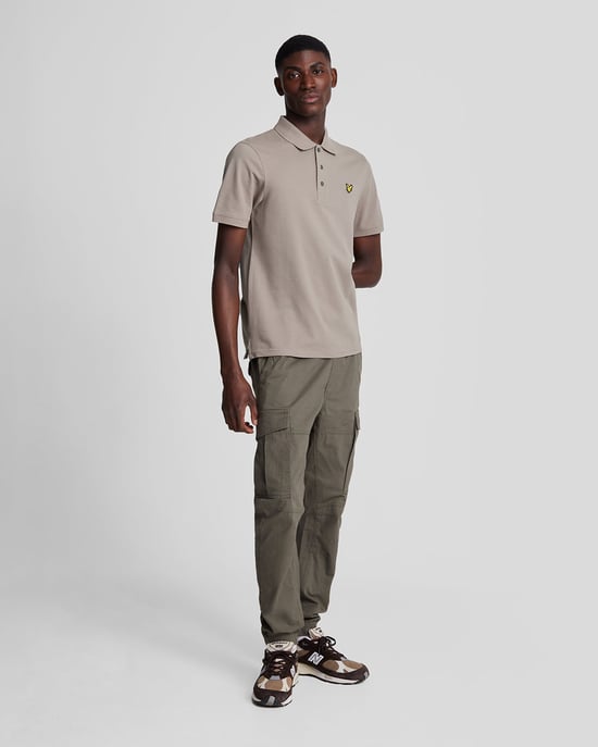 Schlichtes Poloshirt für Herren in Grün - Image 2