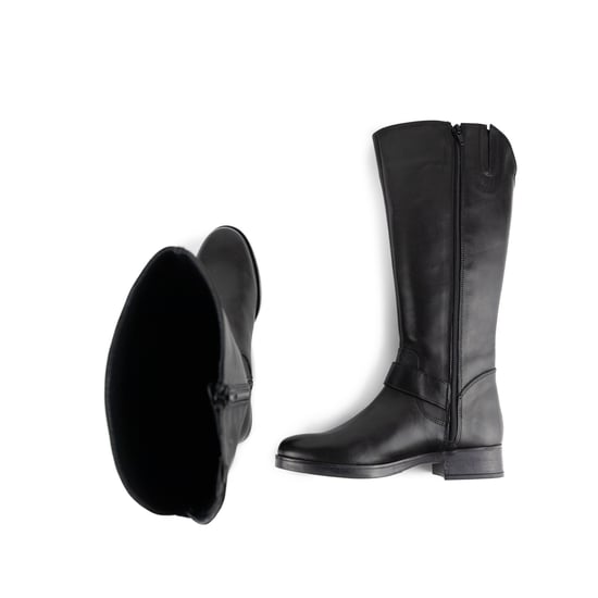 Buckle boots