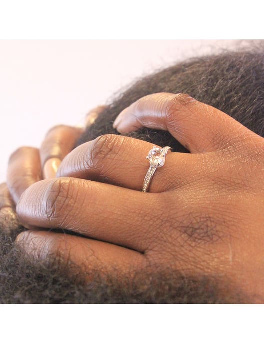 Einfacher quadratischer Ring - Silber und Kristall - Image 4