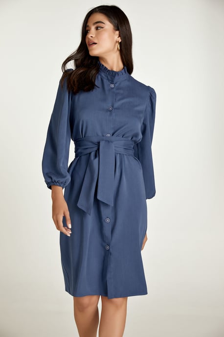 Langärmeliges Indigokleid aus Tencel mit Gürtel - Image 3