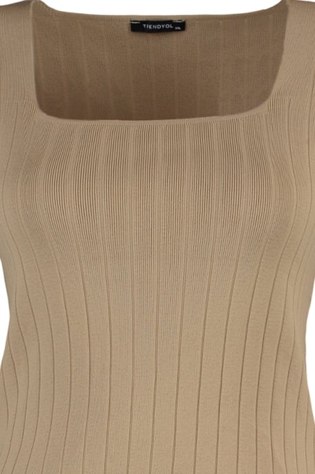 Trendyol Damen Ballonärmel Bodycone Gerade Plus Size Bluse - Image 6
