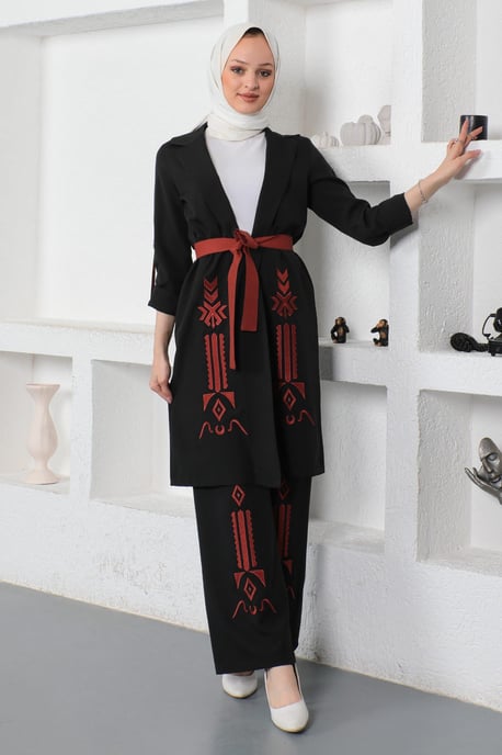 ElbiseEmbroidered Suit Set