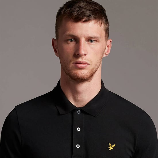 Lyle & Scott Einfarbiges Poloshirt in Schwarz - Image 4