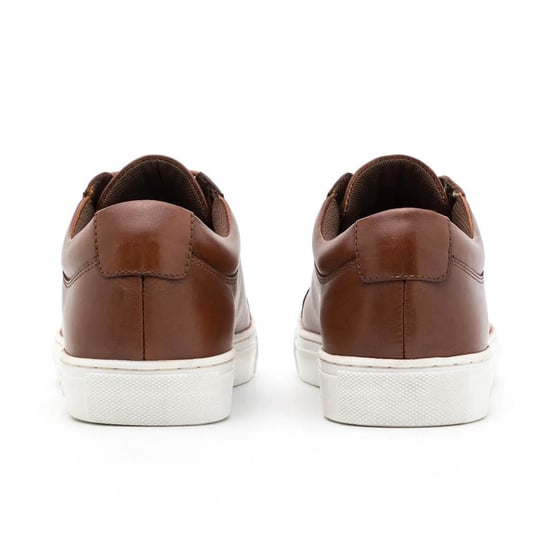 Herren Jfw Galaxy Leather von der Marke Jack & Jones. Der Schuh ist aus hochwertigem Leder gefertigt. Marke: Jack & JonesModellname: Jfw Galaxy LeatherKategorie: HerrenschuheMaterialien: LederFarbe: cognacbraun - Image 4
