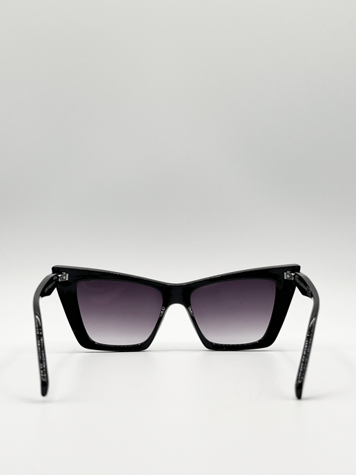 Oversized Cateye sunglasses in Black