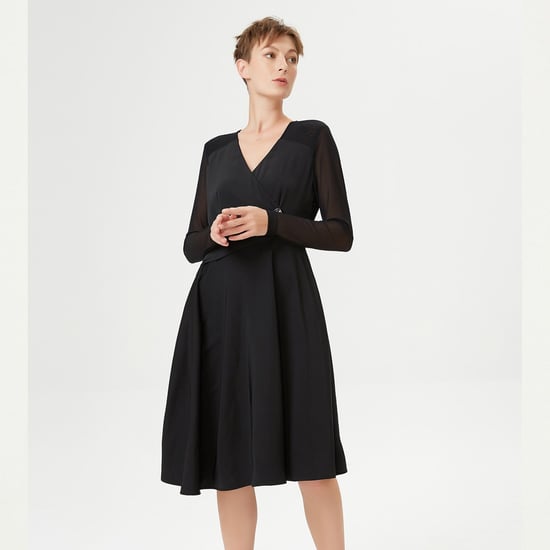 Skater-Kleid mit gekreuzten Herzen und Ärmeln aus Stretch-Tüll - Image 3