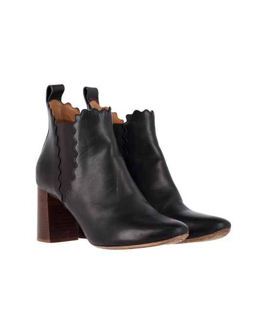 Chloé Geschwungene Chelsea-Stiefel aus schwarzem Leder - Image 3