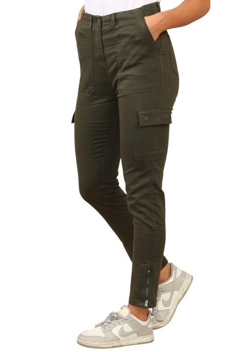 MYT Womens Cargo Chino Knöchel Grazer Hose in Khaki - Image 3