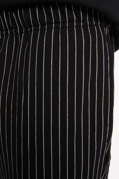 Trendyol Hommes Vélo Collier Pyjama Ensemble 2 pieces - Image 4