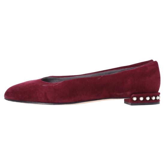 Stuart Weitzman mit Birnen verzierten Ballerinas aus rotem Wildleder - Image 2
