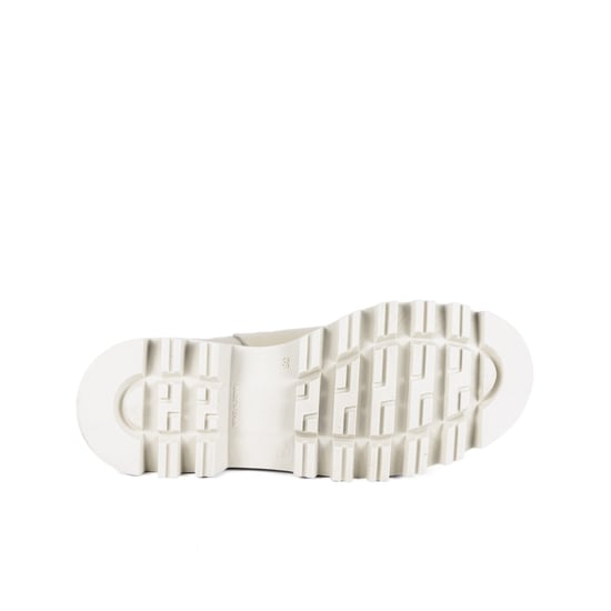 Maria Barcelo Chelsea Boot In White