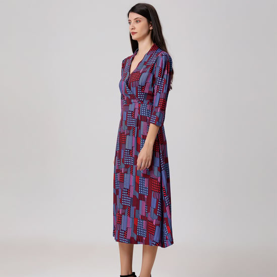 Midi-Wickelkleid mit Grafikdruck und V-Ausschnitt - Image 4
