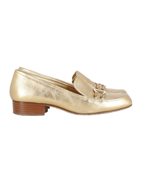 Chanel Ketten-CC-Logo Slipper aus goldfarbenem Leder - Image 1