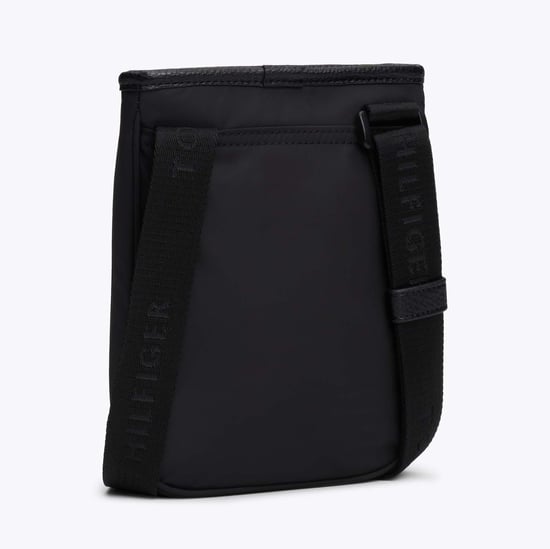 Zubehör Tommy Hilfiger Logo Crossover Tasche in Schwarz - Image 3