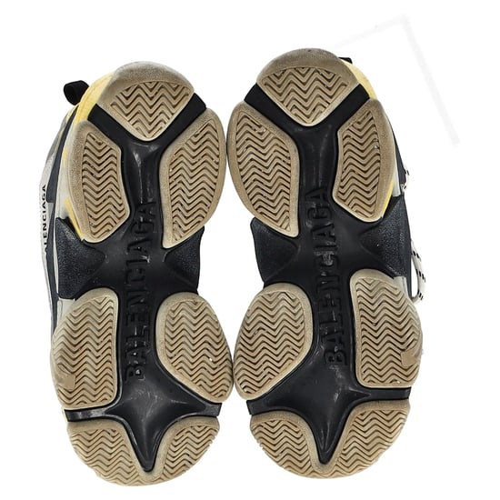 Balenciaga Triple S Sneaker aus grauem Polyurethan - Image 4
