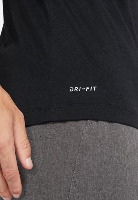Nike Pro Dri Fit Herren-T-Shirt in Schwarz - Image 4