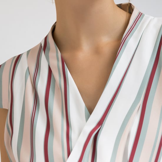 Schneiderkleid mit gekreuzten Einsätzen - Image 5